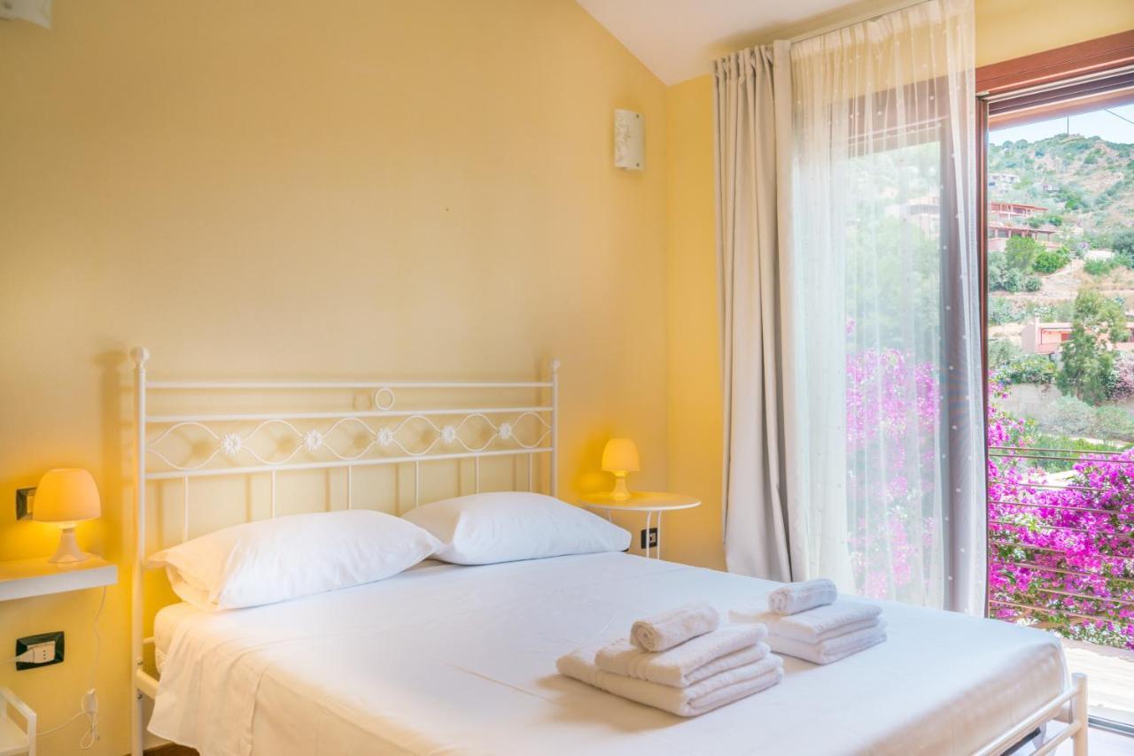 Villa Luna . Chia Eden Rock . Wifi Ac Riva dei Pini Buitenkant foto